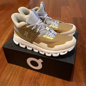 Mens Size 10.5 On Cloud Hi Edge sneakers Size 10.5